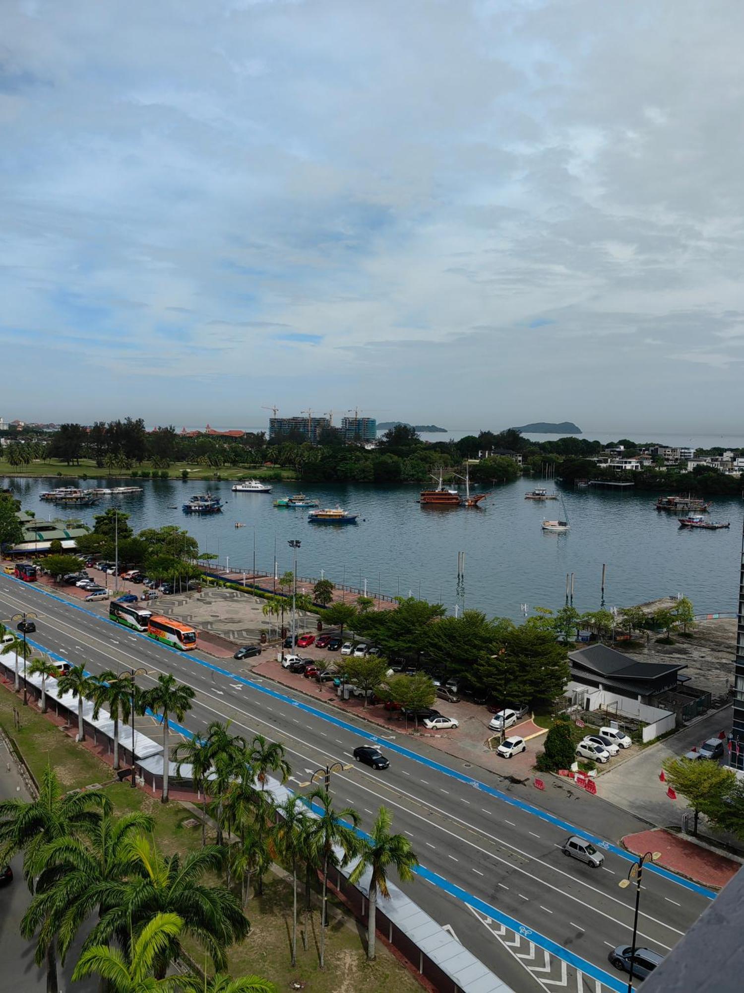 Town Condo - Marina Court Kota Kinabalu Dış mekan fotoğraf