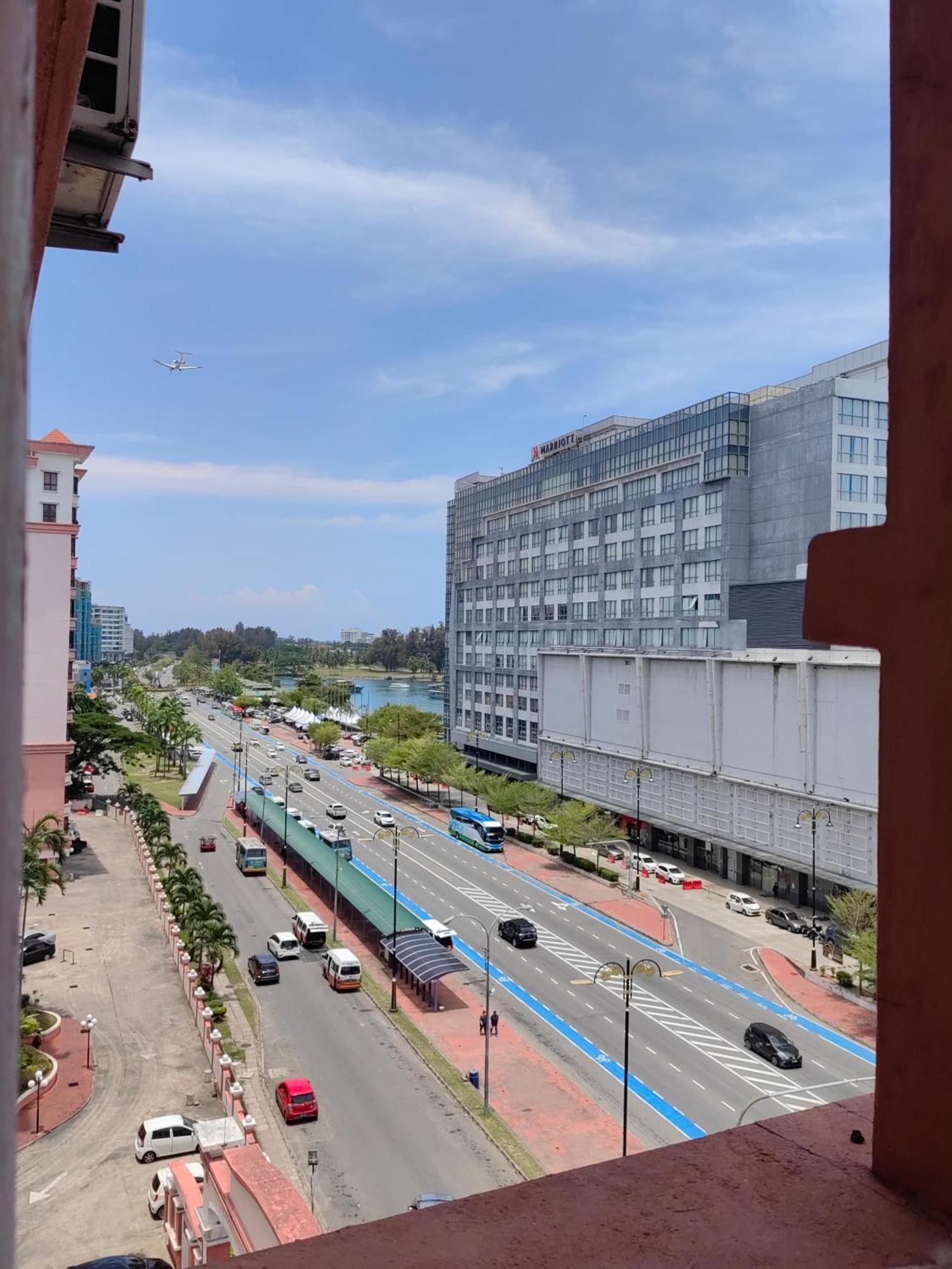 Town Condo - Marina Court Kota Kinabalu Dış mekan fotoğraf